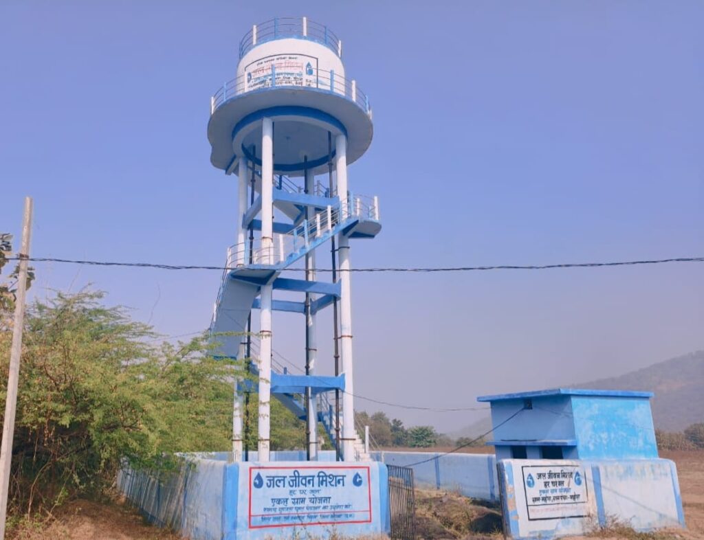 पंचायत कार्यों में लापरवाही उजागर: अधूरा पंचायत भवन, बंद पानी टंकी और अव्यवस्थित स्कूल भवन से ग्रामीण परेशान