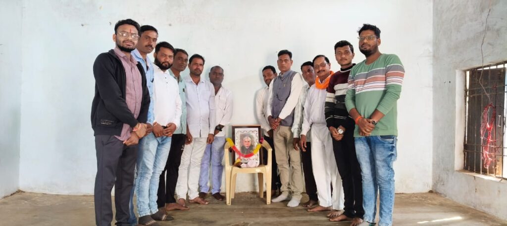 भाजपा मंडल रोहांसी कार्यालय में श्रद्धा के साथ मनाई गई अटल बिहारी वाजपेयी जी की जन्म जयंती, दीप प्रज्वलन व पुष्पांजलि अर्पित