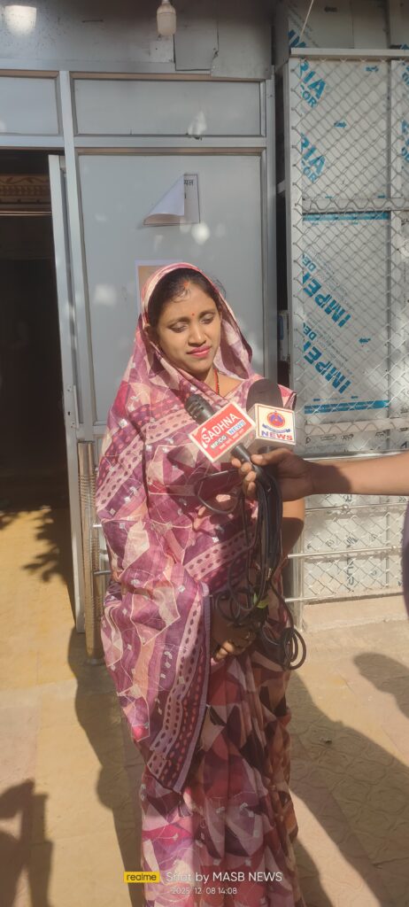 रोहांसी अस्पताल में अनियमितताएँ सामने आते ही भड़की जनपद अध्यक्ष, मीटिंग तैयारियों पर भी सवाल