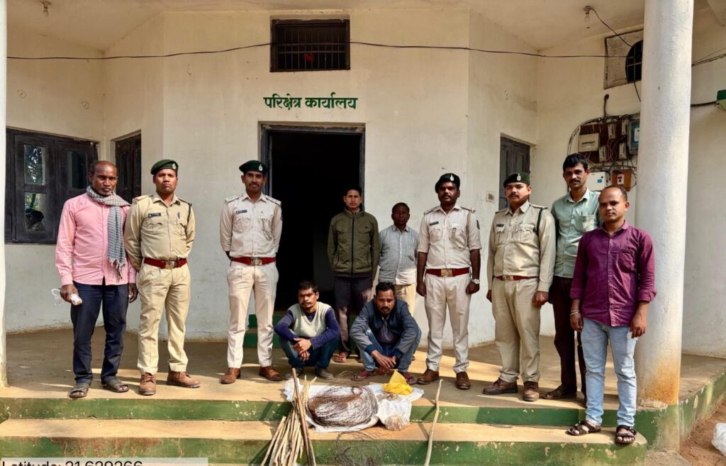 करंट से जंगली सुअर के अवैध शिकार पर वन विभाग की सख्त कार्रवाई, दो आरोपी गिरफ्तार