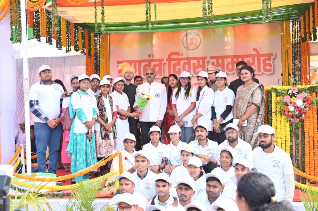 युवाओ का कैरियर संवारने जिला प्रशासन की पहल,हम होंगे कामयाब अंतर्गत युवाओं के लिए निःशुल्क सिविल सेवा कोचिंग की सुविधा