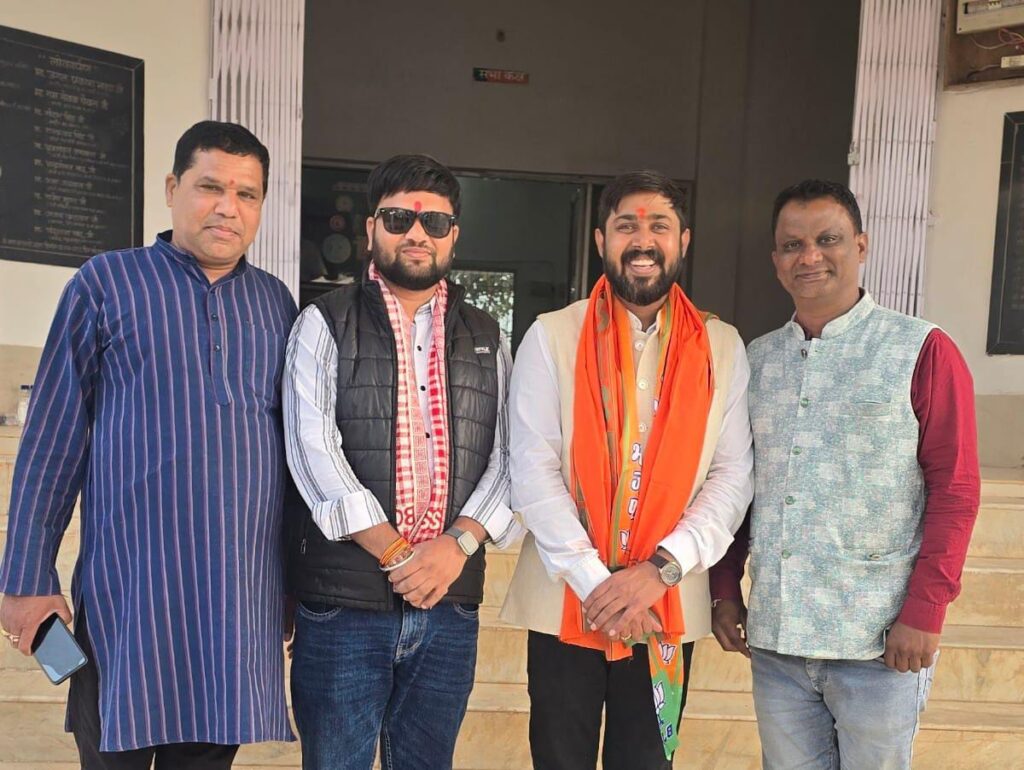 अमन वर्मा बने भाजयुमो जिलाध्यक्ष, प्रकाश सिन्हा ने दी बधाई; प्रखर अग्रवाल को भी मिली नई जिम्मेदारी