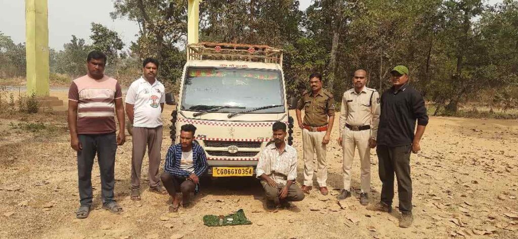 बया पुलिस की कार्रवाई चाकू लेकर घूम रहे दो आरोपी गिरफ्तार, वाहन सहित नगदी जब्त