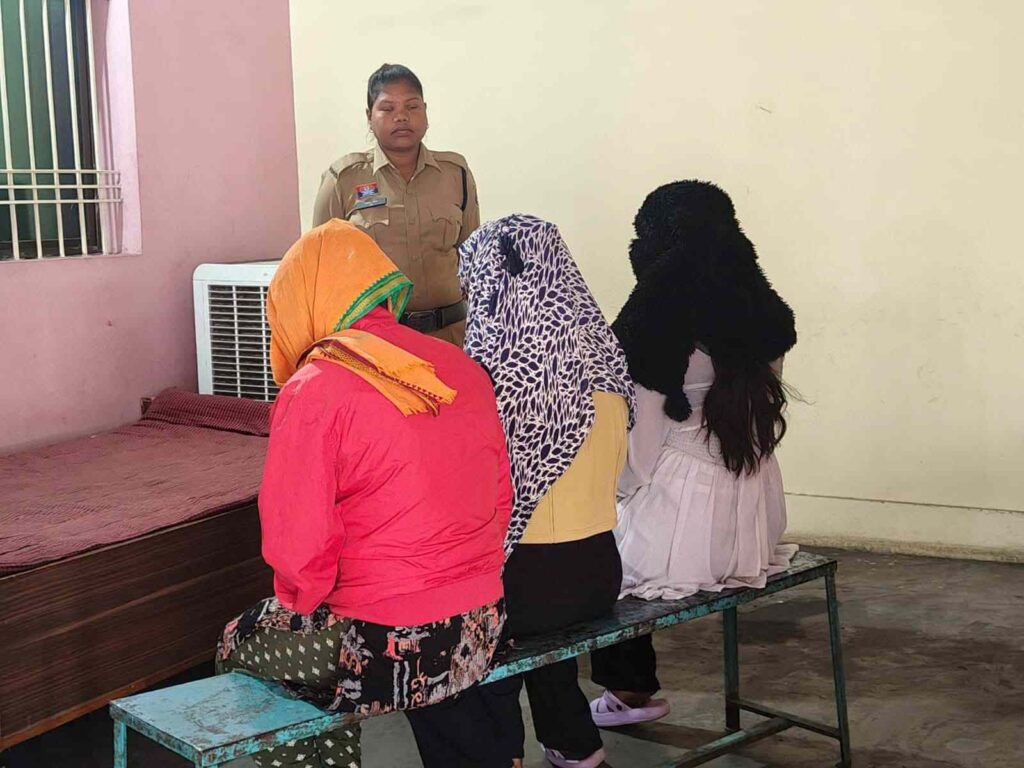 केलो बिहार में देह व्यापार का भंडाफोड़, 2 आरोपी गिरफ्तार पीटा एक्ट के तहत मामला दर्ज, आपत्तिजनक सामग्री जब्त