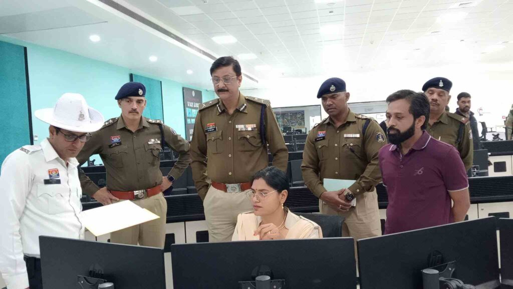 पुलिस कमिश्नर ने किया आईटीएमएस का निरीक्षण आईटीएमएस कैमरों से ही बनाए जाएंगे शत-प्रतिशत ई-चालान