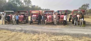 कसडोल में अवैध रेत उत्खनन पर बड़ी कार्रवाई 6 आरोपी गिरफ्तार, 6 ट्रैक्टर जप्त