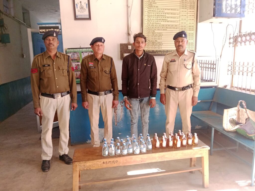 समाधान सेल की सूचना पर दो शराब कोचिये गिरफ्तार, 74 पाव शराब जब्त