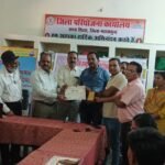 सामुदायिक सहभागिता से शासकीय स्कूल का कायाकल्प करने वाले शिक्षक जिला स्तरीय कार्यशाला में सम्मानित