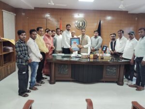 सतनामी समाज प्रतिनिधि मंडल ने कलेक्टर से की सौजन्य मुलाकात, गिरौदपुरी धाम के विकास व सामाजिक मुद्दों पर हुई चर्चा