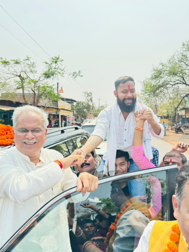 ग्राम छांछी में पूर्व मुख्यमंत्री भूपेश बघेल का भव्य स्वागत