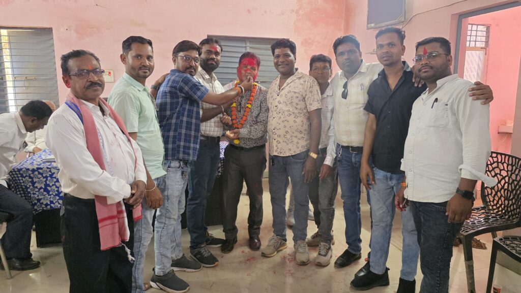 प्रवीण ढोमने बने श्रमजीवी पत्रकार संघ कसडोल के अध्यक्ष, 6 वोटों से जीत दर्ज