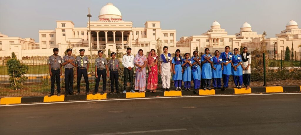 विधानसभा की दहलीज पर पहुंचा चरौदा का भविष्य — स्काउट-गाइड बच्चों ने देखी लोकतंत्र की असली तस्वीर