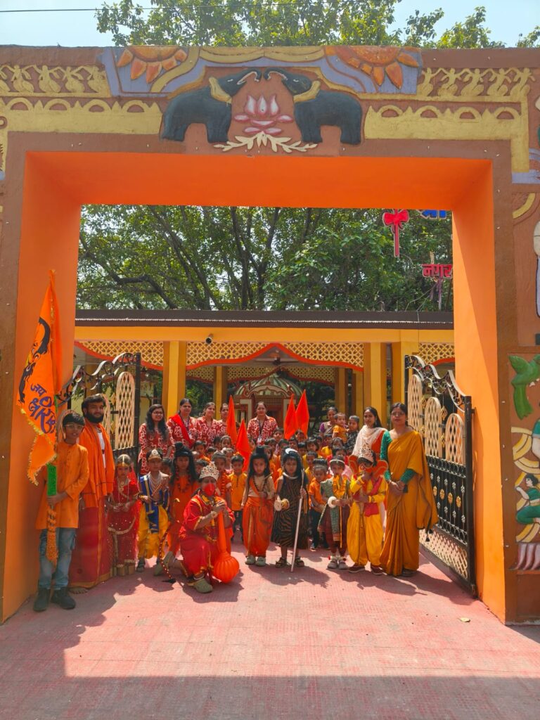 किड्ज़ निहारिका प्लेस्कूल के नन्हे-मुन्नों ने निकाली भव्य शोभायात्रा, हिंदू नववर्ष का दिया संदेश