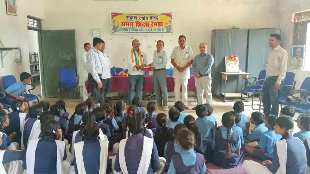 प्राथमिक विद्यालय रेमड़ा के तीन विद्यार्थियों का नवोदय में चयन, ग्राम में खुशी की लहर