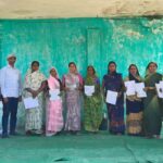 उल्लास नवभारत साक्षरता परीक्षा संपन्न: 71 वर्षीय फूल बाई बनीं प्रेरणा, ग्राम रंगोले में दिखा शिक्षा का उत्साह