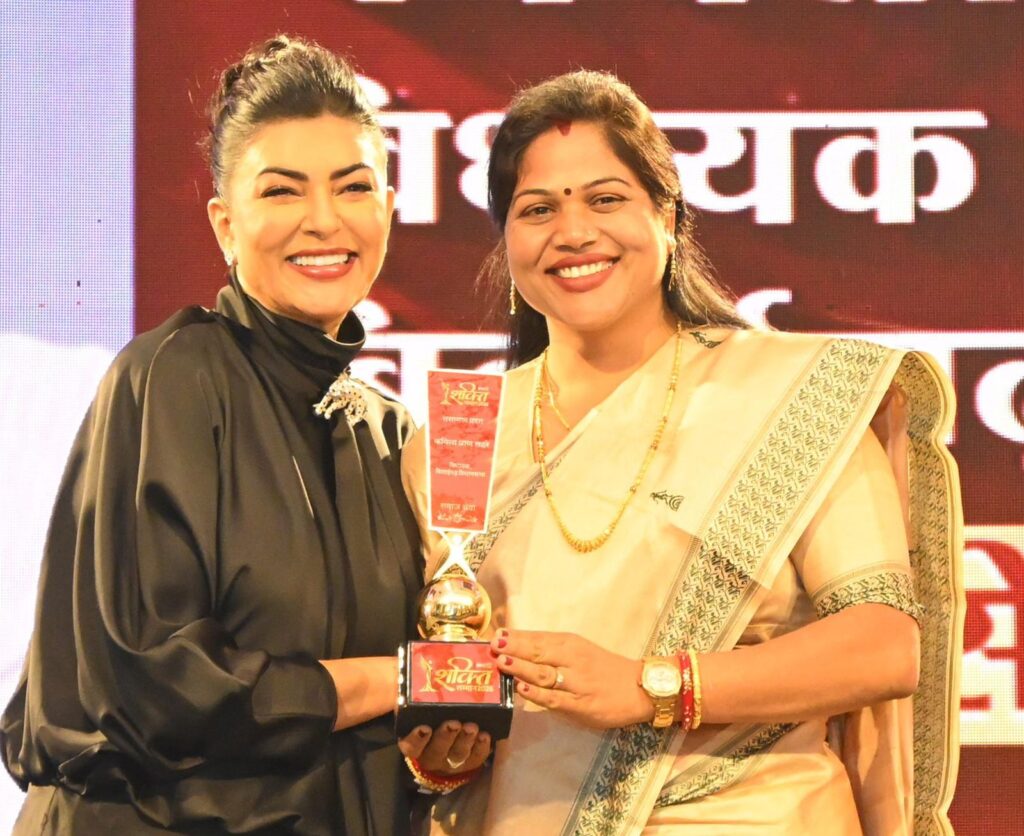 बिलाईगढ़ के लिए गौरव का क्षण: विधायक कविता प्राण लहरे को सुष्मिता सेन ने दिया ‘शक्ति सम्मान 2026’