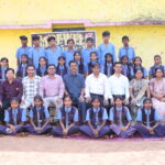 कसडोल के शासकीय पूर्व माध्यमिक विद्यालय बिलारी में कक्षा 8वीं के विद्यार्थियों को दी गई विदाई