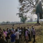 पिथौरा में फिर दहला दिल: प्रेमी युगल ने पेड़ से लटककर दी जान, इलाके में सनसनी