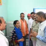 कलेक्टर ने राजस्व शिविर का लिया जायजा, आवेदनों के त्वरित निराकरण के दिए निर्देश