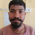 समाधान सेल की सूचना पर कार्रवाई: अवैध महुआ शराब बेचते आरोपी गिरफ्तार, 8 लीटर शराब जब्त