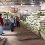 बलौदाबाजार: खरीफ सीजन से पहले कृषि केंद्रों पर दबिश, अनियमितता मिलने पर दो दुकानों को नोटिस