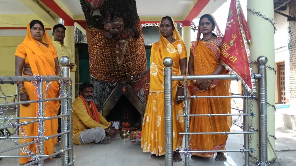 यादव परिवार में आस्था का उत्सव देव निमंत्रण से गूंजा ग्राम मुढ़ाली, विवाह संस्कार हुआ मंगलमय  