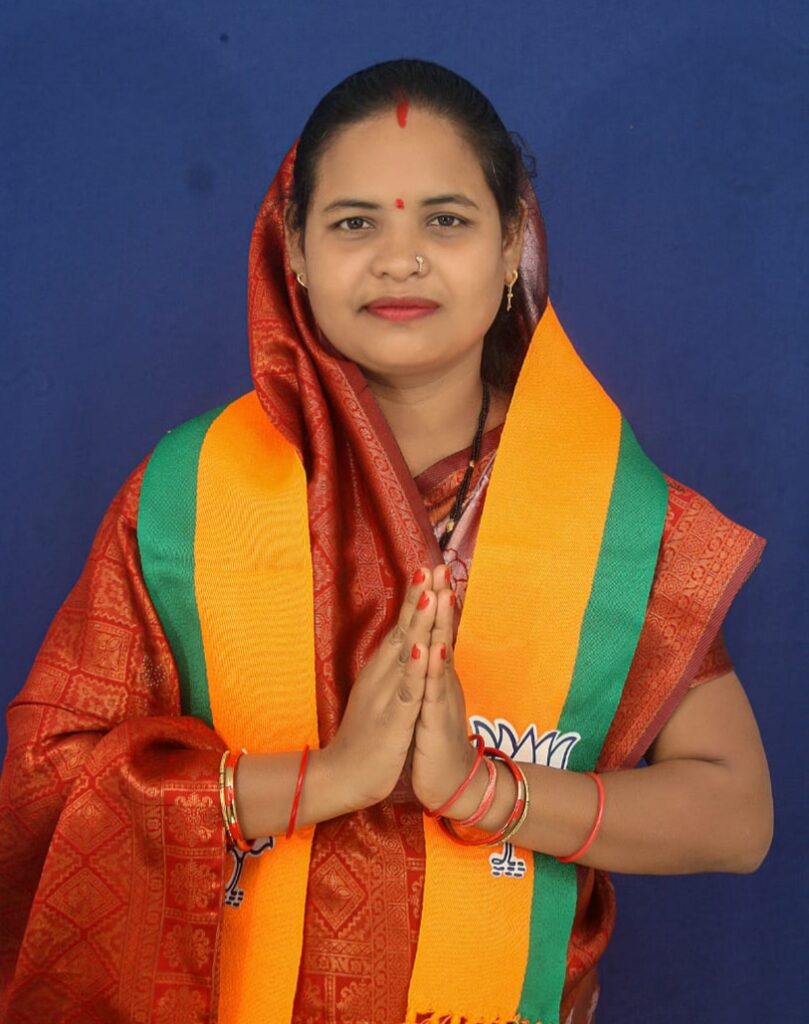 नगर पंचायत एवं जन सहयोग से नगर के 8 प्रमुख स्थानों पर वाटर कूलर स्थापना, भीषण गर्मी में शुद्ध पेयजल व्यवस्था हेतु अध्यक्ष लुकेश्वरी थानसिंग निषाद ने जताया आभार,