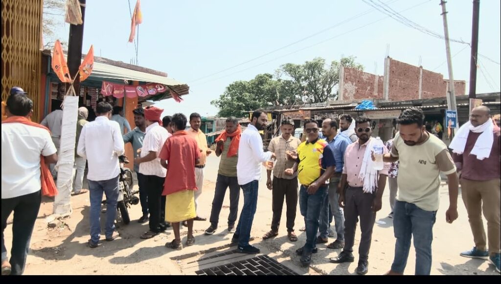तीन राज्यों में भाजपा की जीत का जश्न सोनहत में कार्यकर्ताओं ने आतिशबाजी कर बांटी मिठाइयाँ