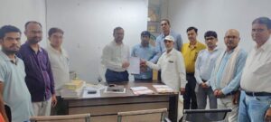 बुचड़खाने बंद करने व गौ रक्षा के नाम पर गुंडागर्दी रोकने की मांग, सतनामी समाज ने सौंपा ज्ञापन