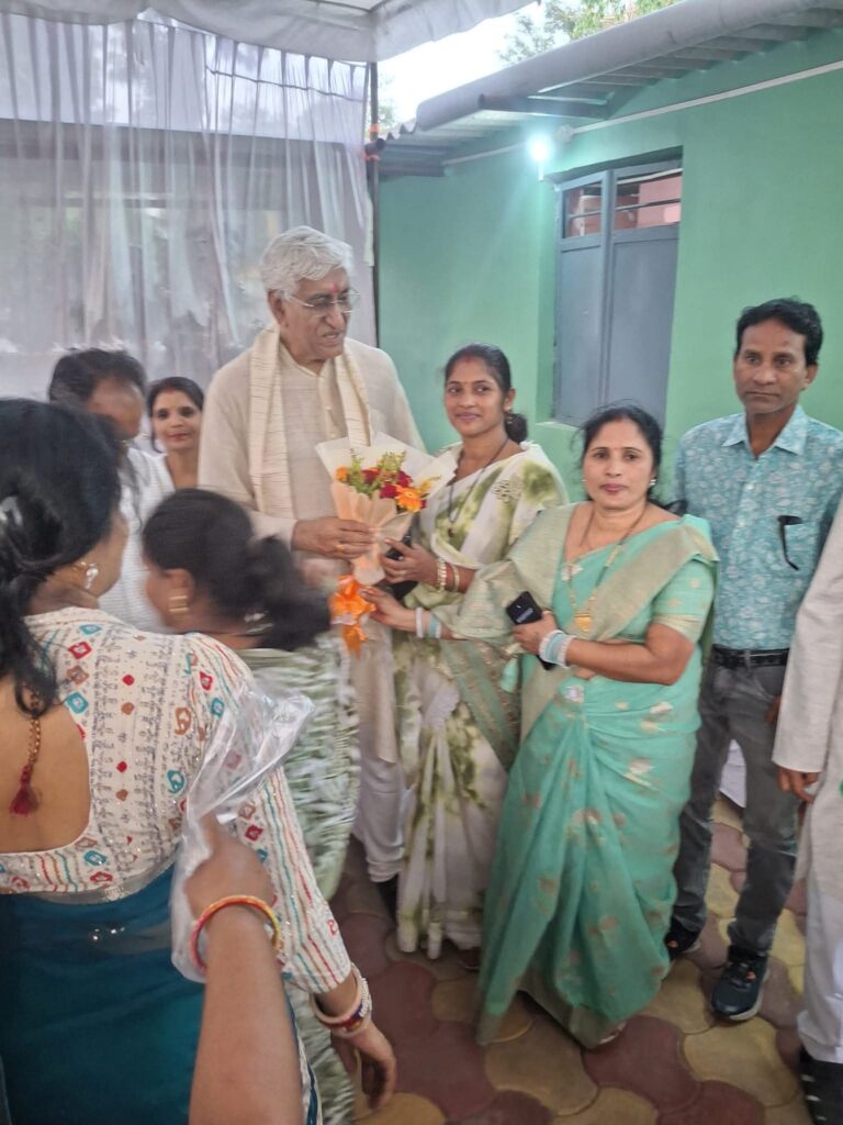 पूर्व उपमुख्यमंत्री टीएस सिंहदेव से मिलीं संतोषी पाटले और प्रभा सिंह तंवर, क्षेत्रीय समस्याओं व महंगाई के मुद्दे उठाए