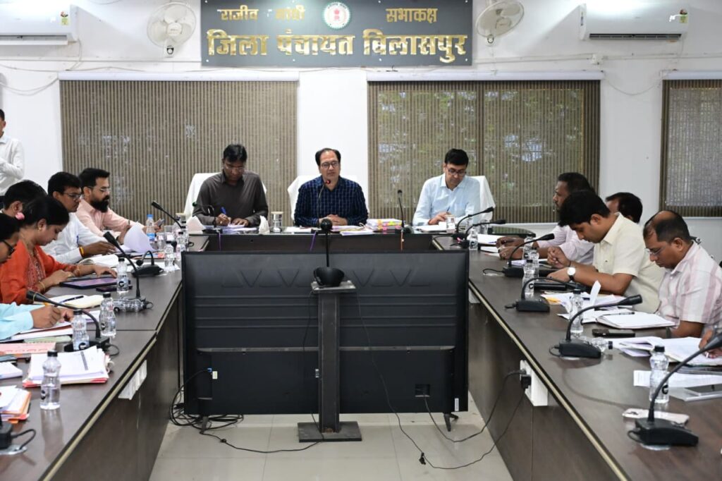 खेती तैयारियों में लापरवाही नहीं चलेगी, खाद-बीज वितरण की होगी रोज समीक्षा