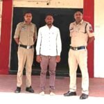 करोड़ों का धान घोटाला,बम्हनी उपार्जन केंद्र प्रभारी गंगाधर जगत गिरफ्तार, 3742 क्विंटल धान गबन का आरो...