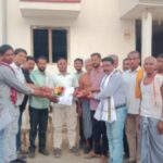 यादव समाज अध्यक्ष संतोष यादव द्वारा सरपंच से यादव भवन बनाने हेतु भूमि की कि गई मांग