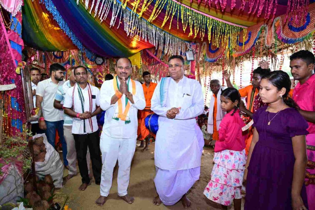 बसना में जनसेवा का जुनून, एक दिन में 10 कार्यक्रमों में पहुंचे मोक्ष कुमार प्रधान