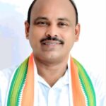खाद की कालाबाजारी पर प्रशासन की नाकामी-मोक्ष कुमार प्रधान