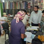 ₹1350 की खाद ₹2700 में! किसानों की जेब पर सीधा डाका, अफसर बने ग्राहक—और खुल गया पूरा “खाद-खेल