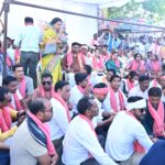 किसानों के हक में कांग्रेस का हल्लाबोल: खाद की किल्लत और महंगाई को लेकर बिलाईगढ़ विधायक कविता प्राण लहरे के नेतृत्व में कलेक्ट्रेट का घेराव