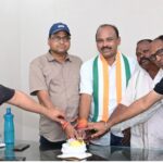 राहुल गांधी का जन्मदिन सांकरा में उत्साहपूर्वक मनाया गया, कांग्रेस कार्यकर्ताओं ने दी शुभकामनाएं