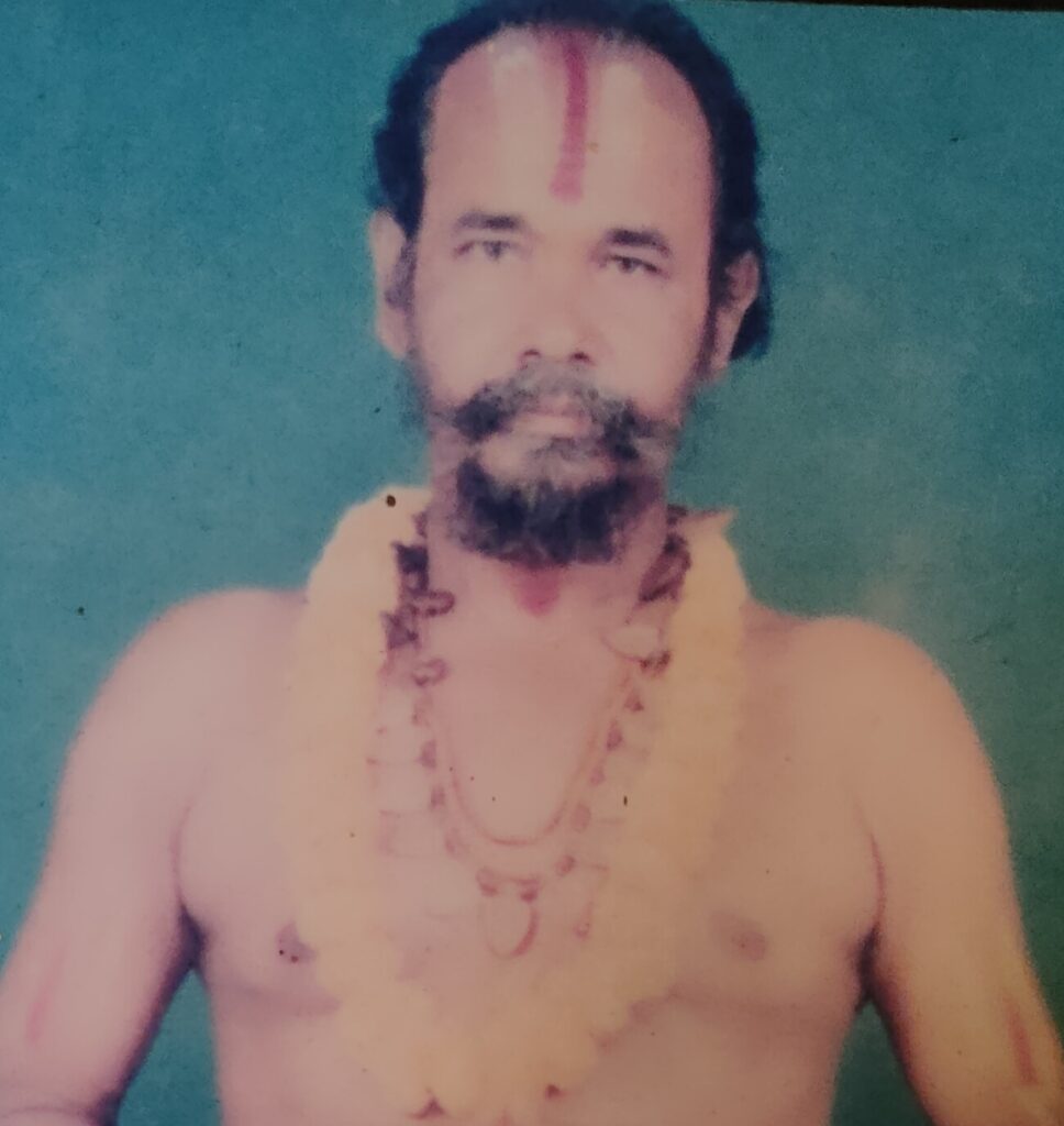 रामनाम में लीन संत को गांव ने अश्रुपूरित श्रद्धांजलि दी  महंत श्री परमानंद जी महाराज के दाह संस्कार में बड़ी संख्या में श्रद्धालु शामिल हुए