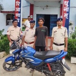 गिधौरी-टुण्डरा पुलिस की बड़ी कार्रवाई: राहगीरों से लूटपाट करने वाले गिरोह का भंडाफोड़, 3 आरोपी गिरफ्तार