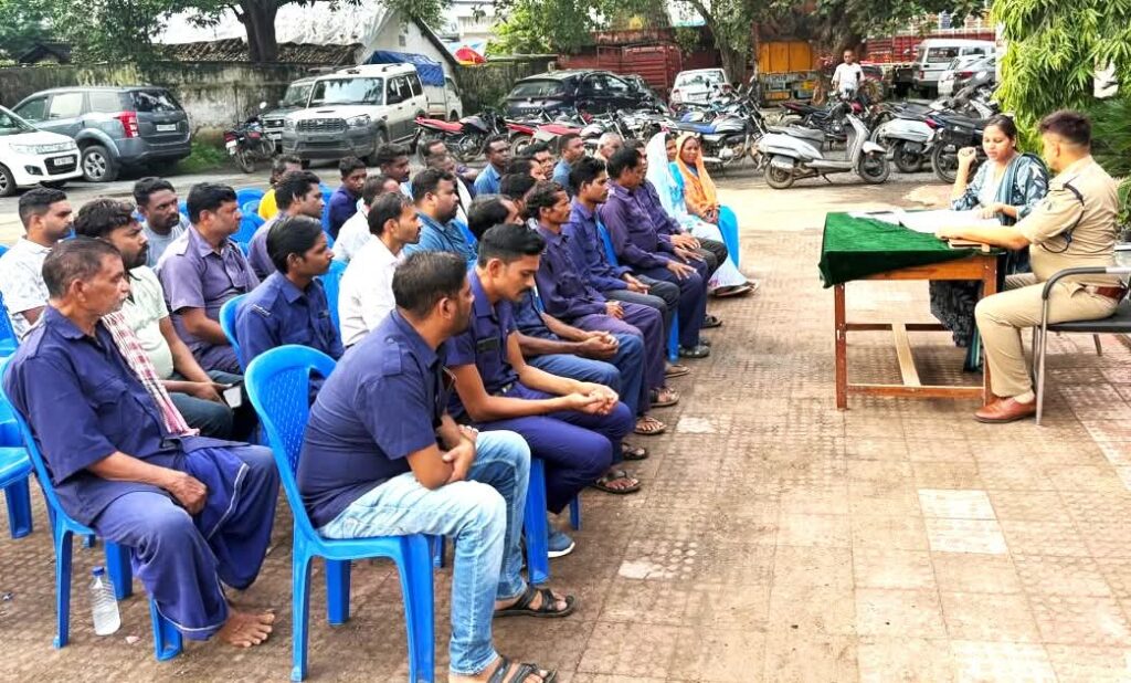 गांवों की सुरक्षा व्यवस्था होगी और मजबूत: कोटवार रखेंगे हर गतिविधि पर नजर, पुलिस ने जारी किए अहम दिशा-निर्देश