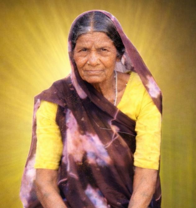 “फलदार पेड़ पुत्र बराबर होते हैं” — माता श्यामा देवी की दूरदर्शिता बनी पर्यावरण संरक्षण की मिसाल करीब एक सदी पहले मुनगा का पेड़ बचाकर तालाब निर्माण का दिया सुझाव, आज भी प्रेरणा है शीतलकुंडा की विरासत