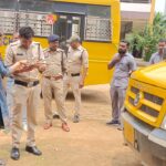 नियमों की अनदेखी करने वाली स्कूल बसों और नाबालिक वाहन चालकों पर गरियाबंद पुलिस और परिवहन विभाग की संयुक्त कार्यवाही, 