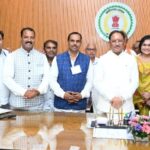 मुख्यमंत्री विष्णुदेव साय को दिया कलाकारों ने नेवता, 26 अगस्त को सतनाम पंथी महोत्सव में होंगे शामिल