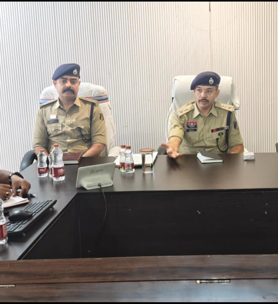 नवपदस्थ एसपी गौरव राय से पत्रकारों की पहली मुलाकात: पत्रकार सुरक्षा, ओवरलोडिंग और सीमेंट संयंत्रों के रवैये पर उठे सवाल