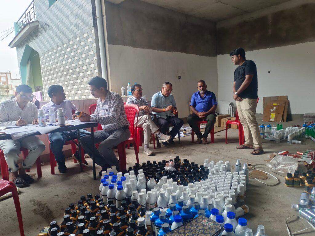 सिरगिट्टी में कृषि विभाग की बड़ी कार्रवाई, होटल गोल्डन स्टे से 14 हजार लीटर/किलोग्राम कृषि आदान जब्त
