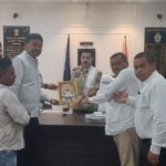 फूलों से हुआ स्वागत, भरोसे पर लगी मुहर: नए पुलिस कप्तान से मुलाकात में सतनामी समाज ने दिया साझेदारी का संदेश