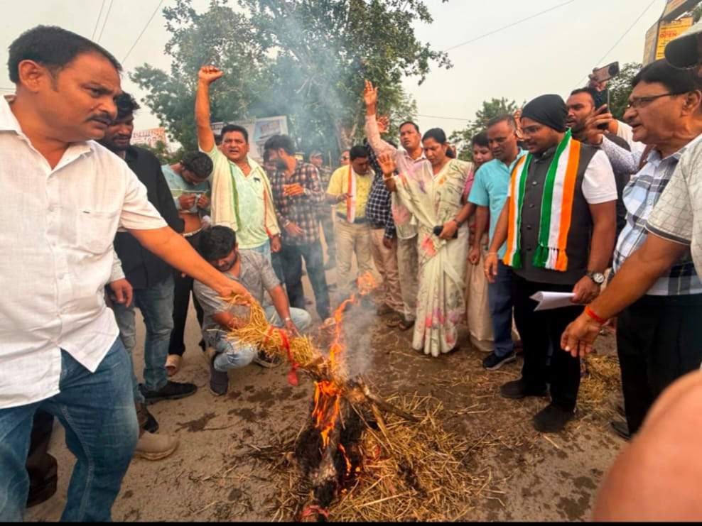 मुख्यमंत्री विष्णु देव साय का गार्डन चौक में पुतला दहन-युधिष्ठिर नायक