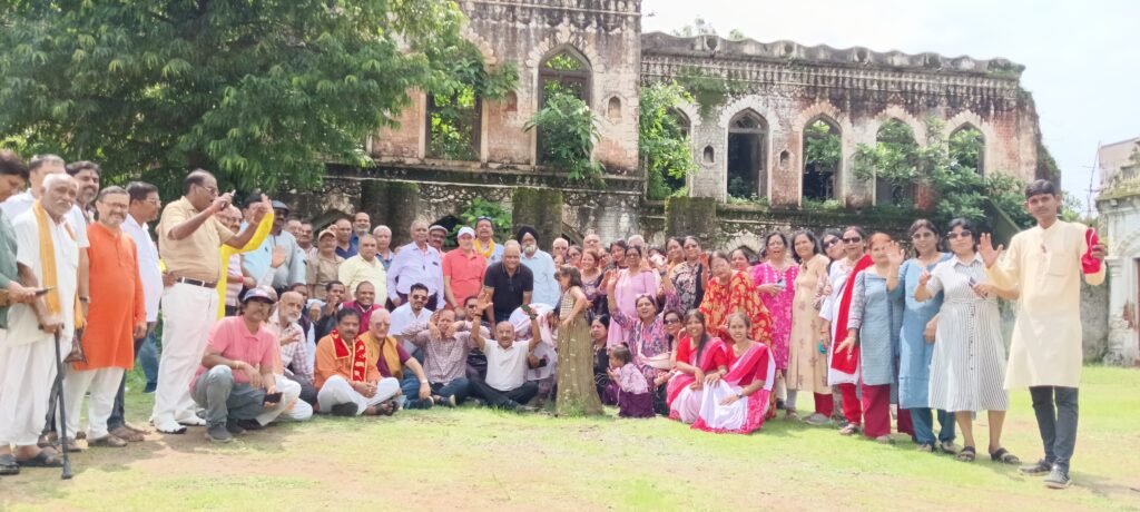 भारत विकास परिषद एवं वन बंधु परिषद के तत्वावधान में देशाटन पिकनिक, छुरा राजमहल में हुआ सम्मान समारोह,