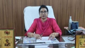 किरारी हाई स्कूल में चिकन-शराब पार्टी का वीडियो वायरल, DEO ने चार व्याख्याताओं समेत स्वीपर को थमाया नोटिस
